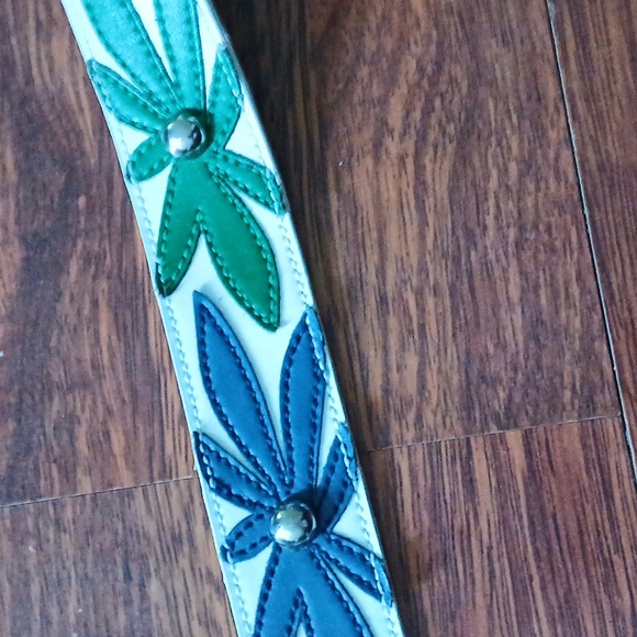 Guess Belt - Picture 3 of 7